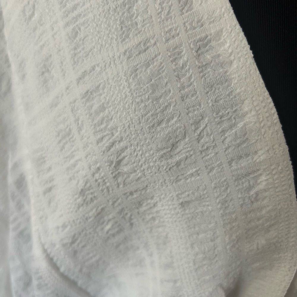 Francesca's White Textured V-Neck Blouse - Picture 3 of 5